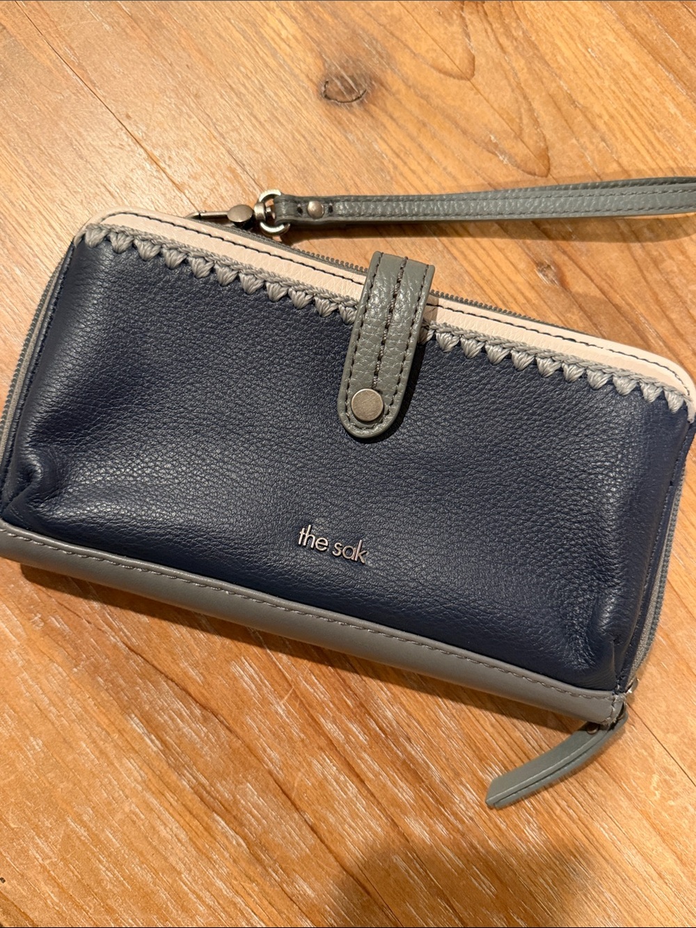 The Sak Iris Navy and Gray Zip Wallet. Leather
